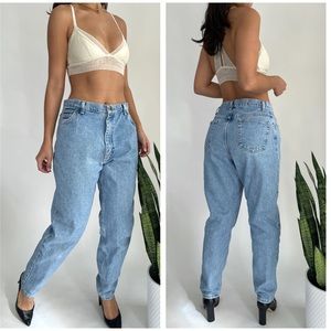 Vintage 90s Wrangler high waist light wash mom jeans